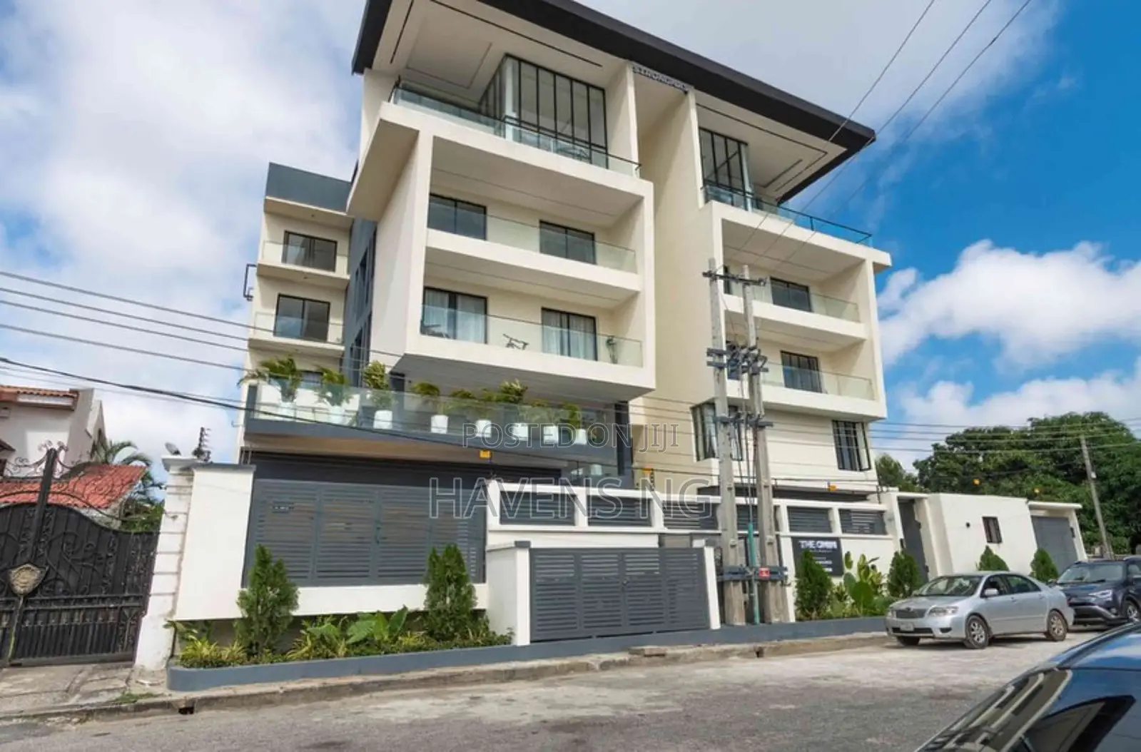 Experience Comfort Luxury in Lekki Phase 1 in Lekki Phase 1