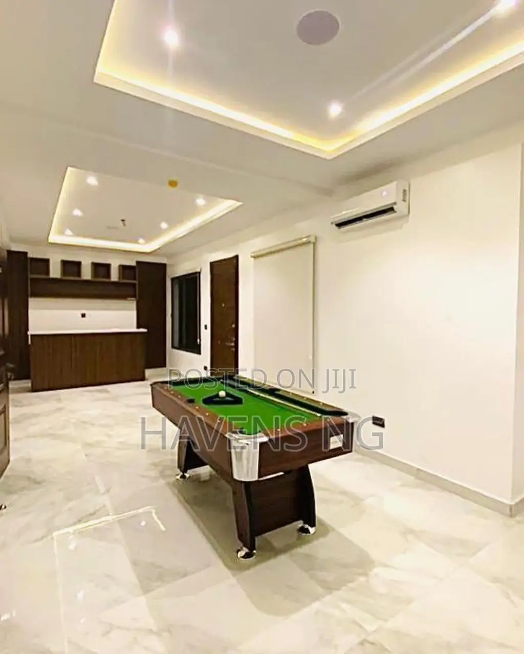 Beautiful 4-Bedroom Duplex With Pool Snooker Board in Lekki Phase 1