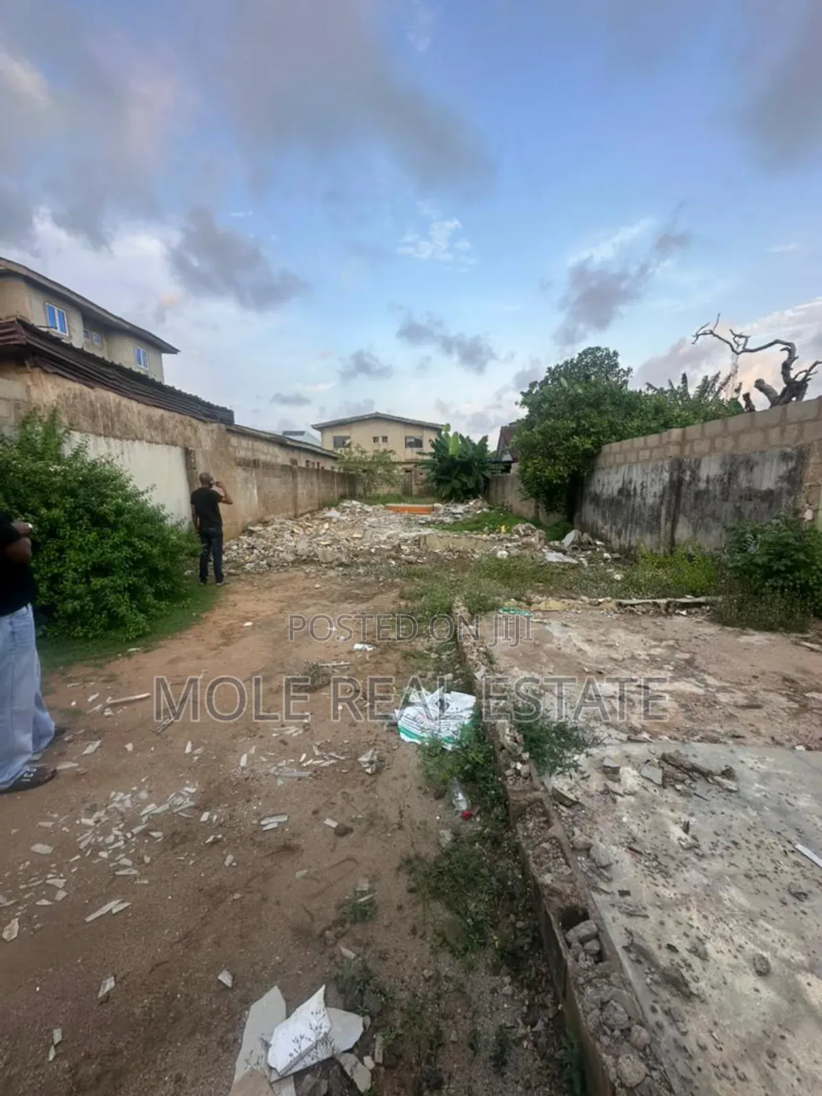 2 250 SQM Castle and Temple Str. Admiralty Leki in Igando / Ikotun/Igando