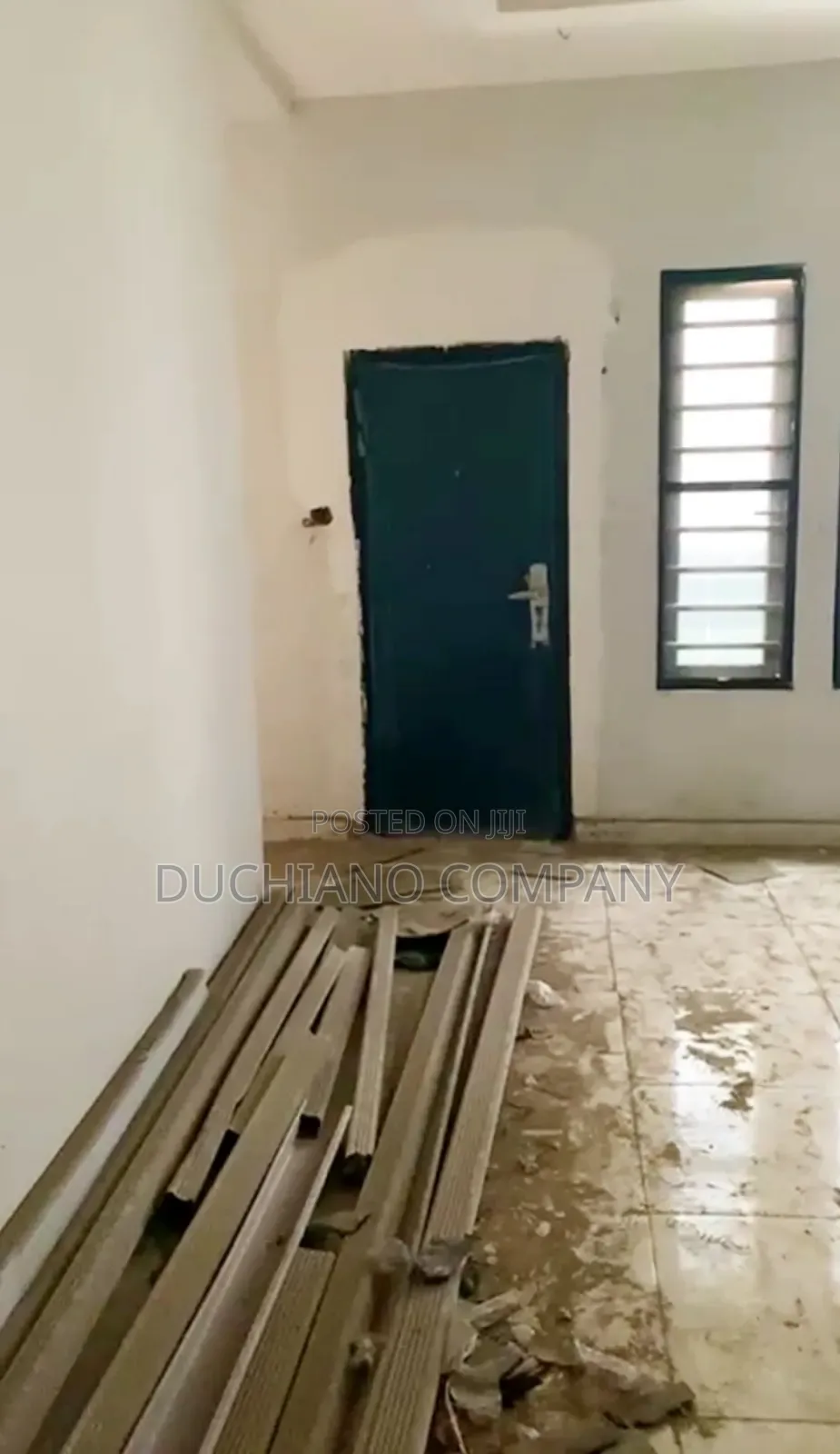 3bdrm Block of Flats in Yaba Gra, Jibowu for sale in Jibowu