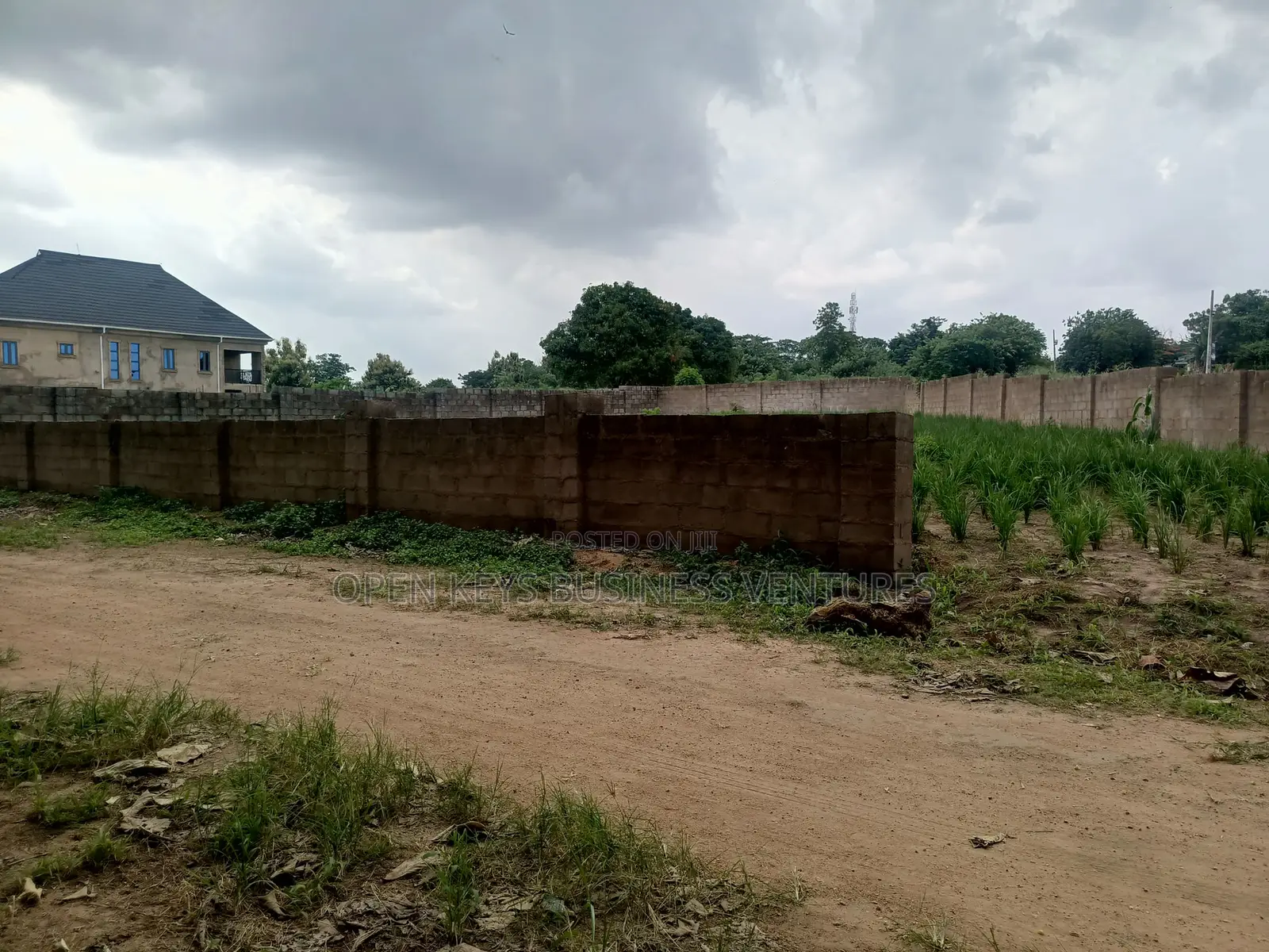 A Fenced Residential Land Measuring 848sqm in an Estate in Rind Road
