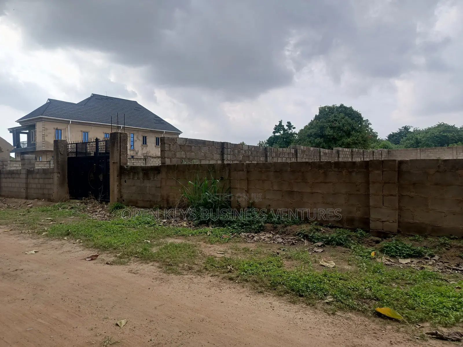 A Fenced Residential Land Measuring 848sqm in an Estate in Rind Road