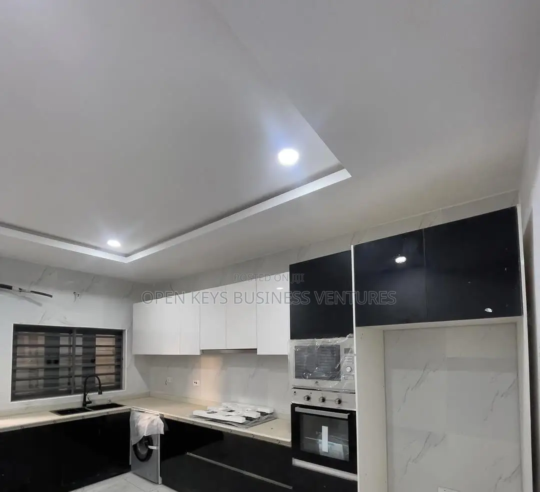 Furnished 3bdrm Duplex in Carlton Gate Estate, Akobo for sale in Akobo