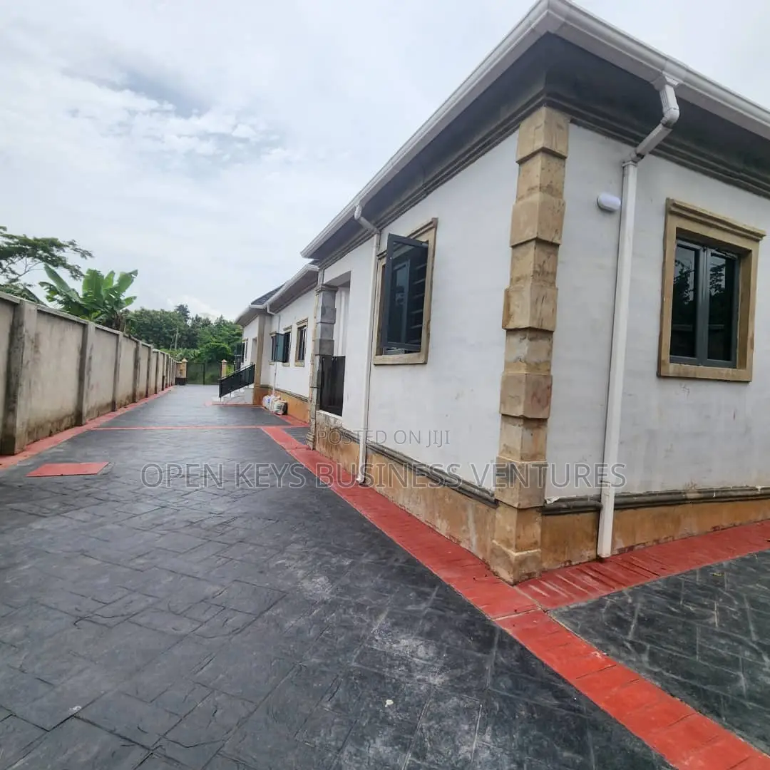 Furnished 3bdrm Bungalow in Mogana, Akala Express for sale in Akala Express