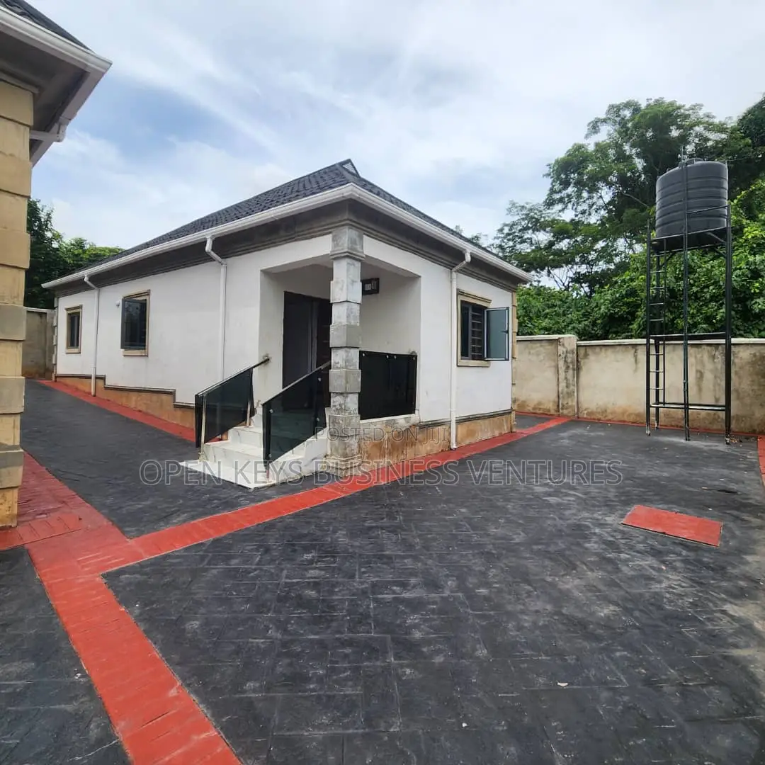Furnished 3bdrm Bungalow in Mogana, Akala Express for sale in Akala Express