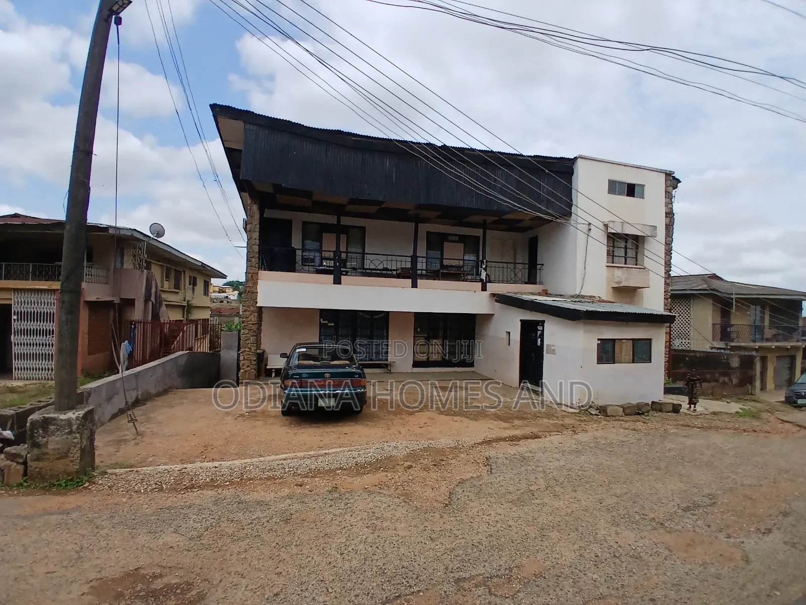 13bdrm Apartment in Total Garden, Ibadan for sale in Ibadan