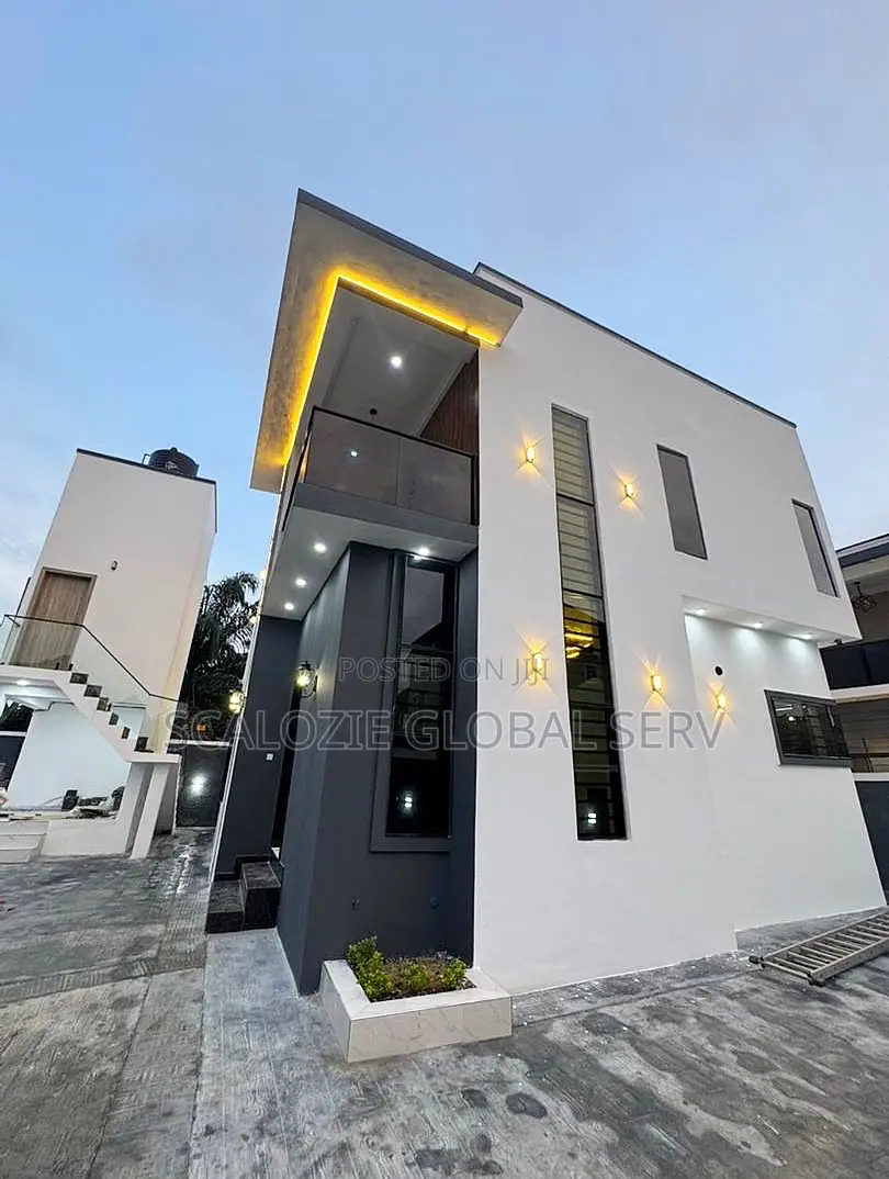 4bdrm Duplex in Eliozu for sale in Eliozu
