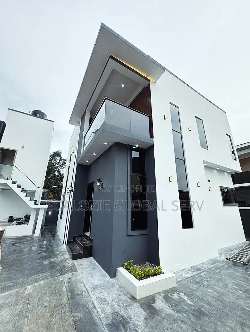 4bdrm Duplex in Eliozu for sale in Eliozu