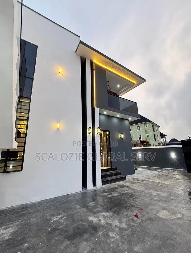 4bdrm Duplex in Eliozu for sale in Eliozu