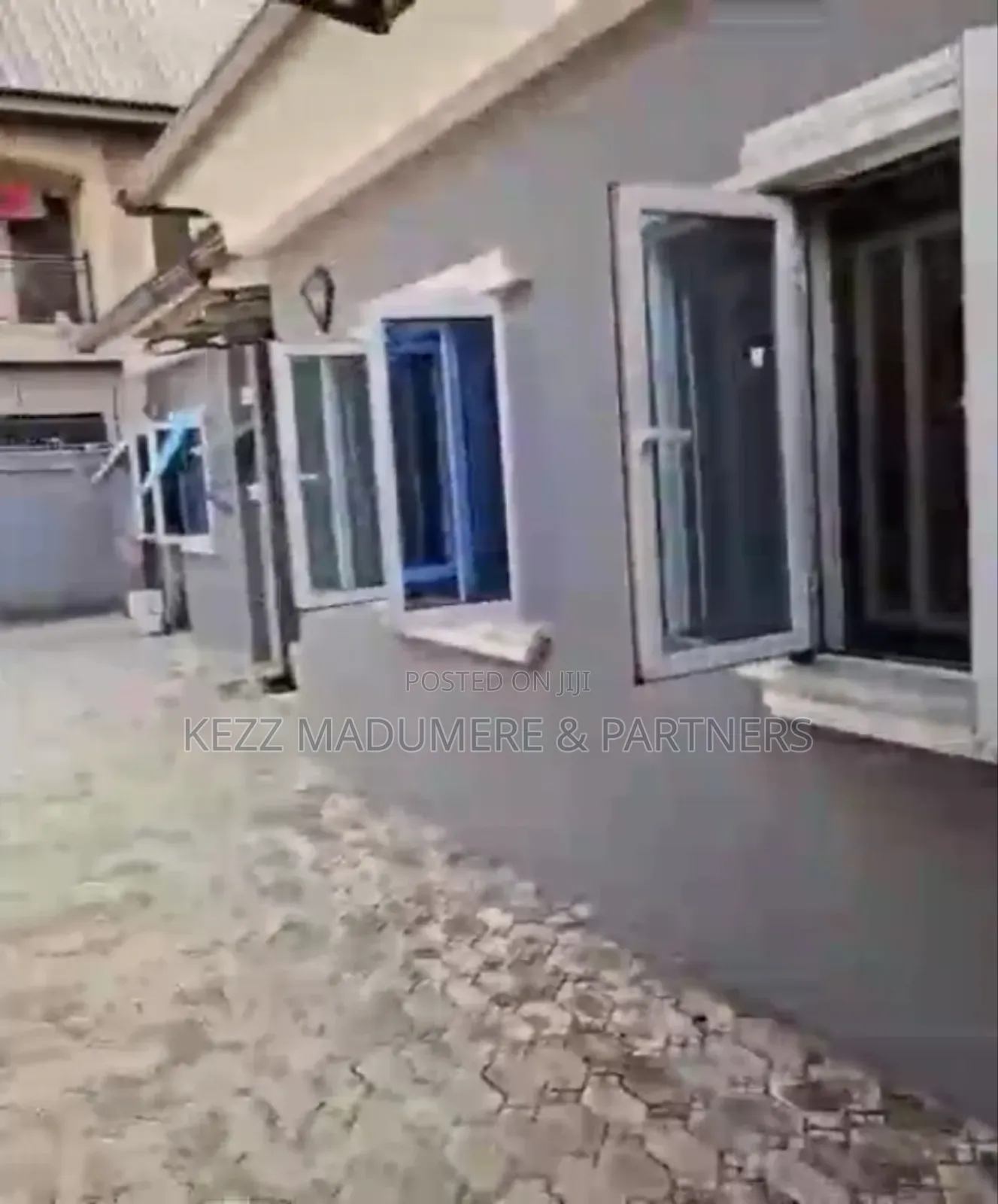 6bdrm Bungalow in Rumuduru Off, Port-Harcourt for sale in Port-Harcourt