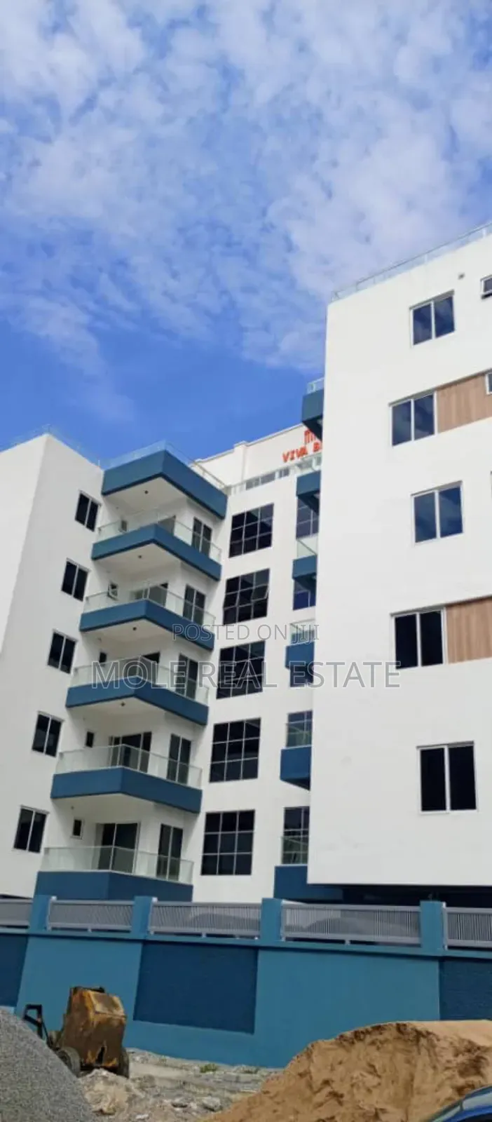 Furnished 4bdrm Block of Flats in Chisco, Victoria Island for sale in Victoria Island