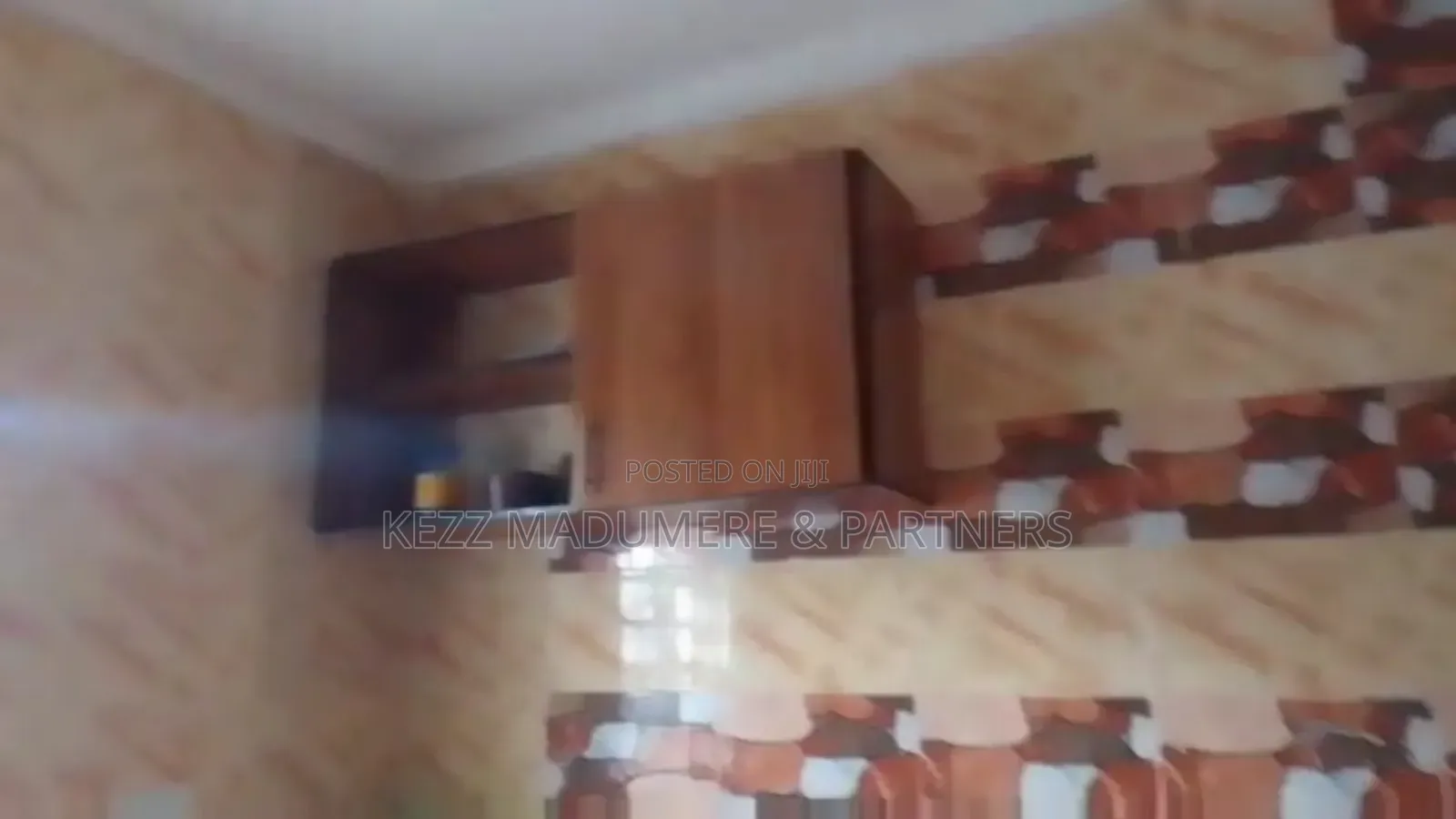 For Sale: 8 Rooms Guest House at Omagwa Ph in Port-Harcourt