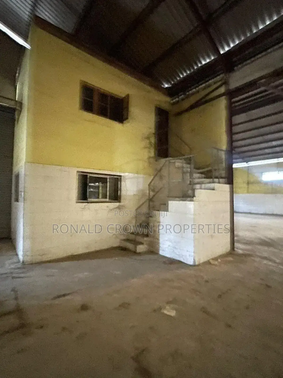 Massive Warehouse 4700sqm For Lease in Okota