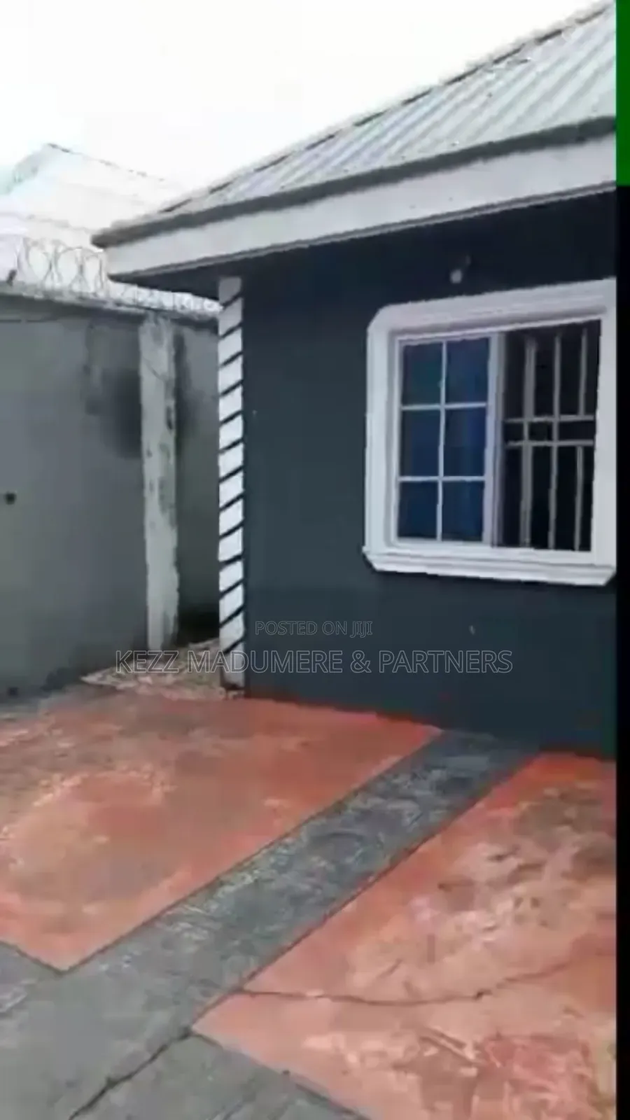 3bdrm Bungalow in Rumuehinwo Estate for sale in Port-Harcourt