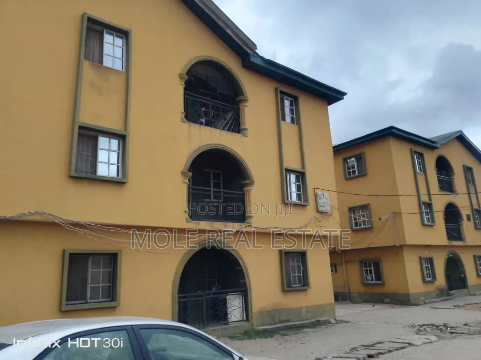 3bdrm Block of Flats in Gowon, Egbeda for sale in Egbeda
