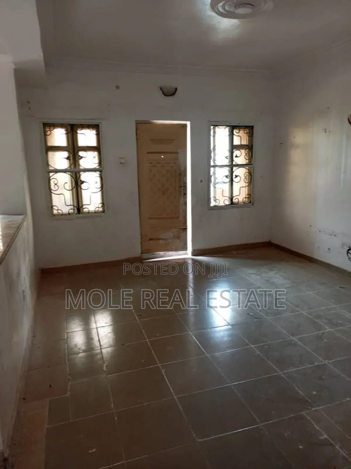 3bdrm Block of Flats in Gowon, Egbeda for sale in Egbeda