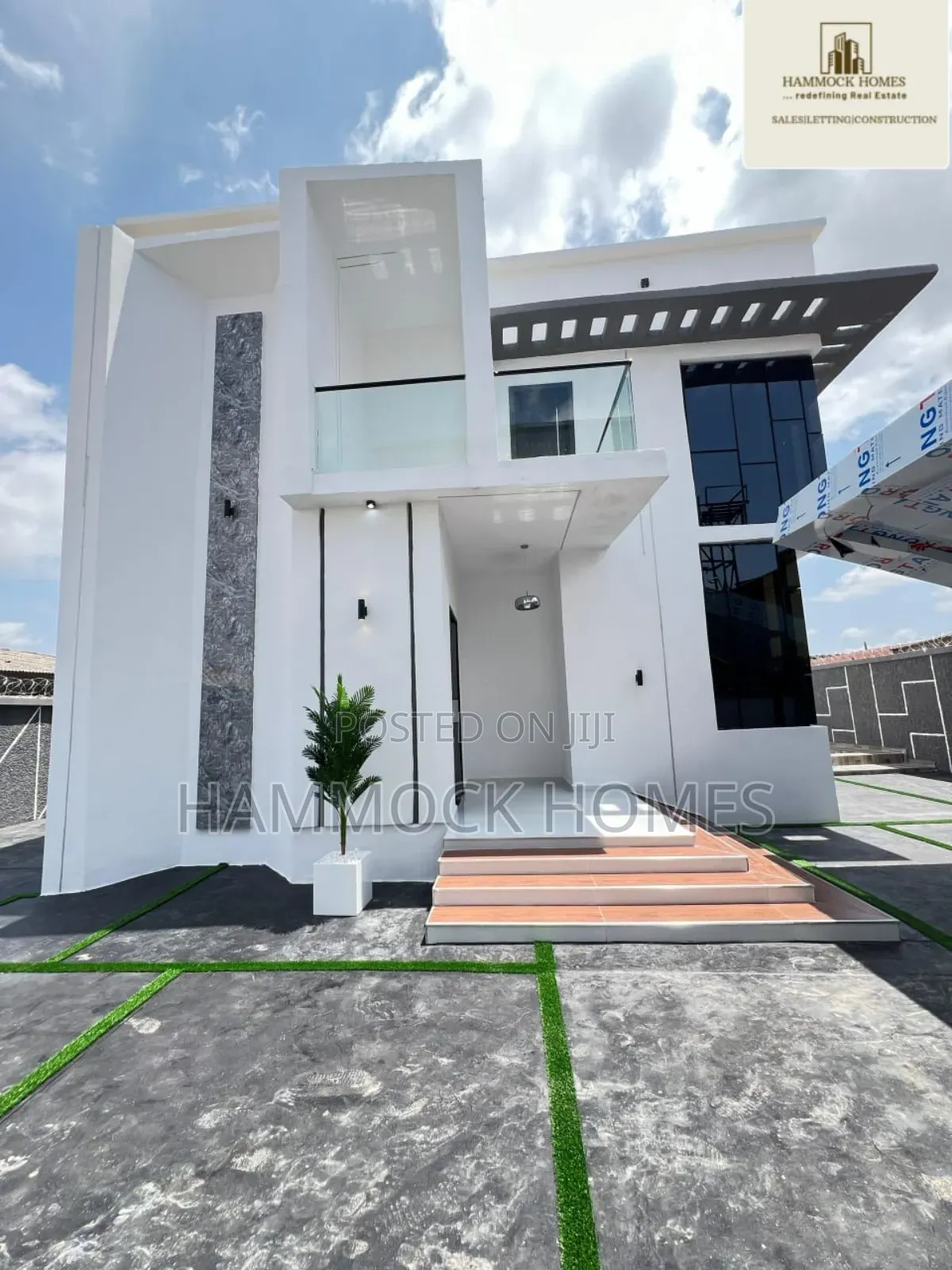 5bdrm Duplex in Oluyole Estate for sale in Oluyole Estate