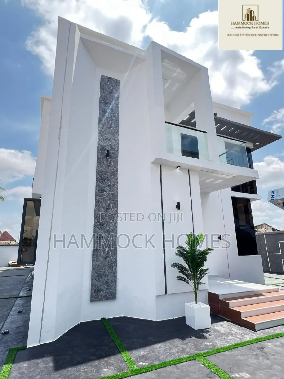 5bdrm Duplex in Oluyole Estate for sale in Oluyole Estate