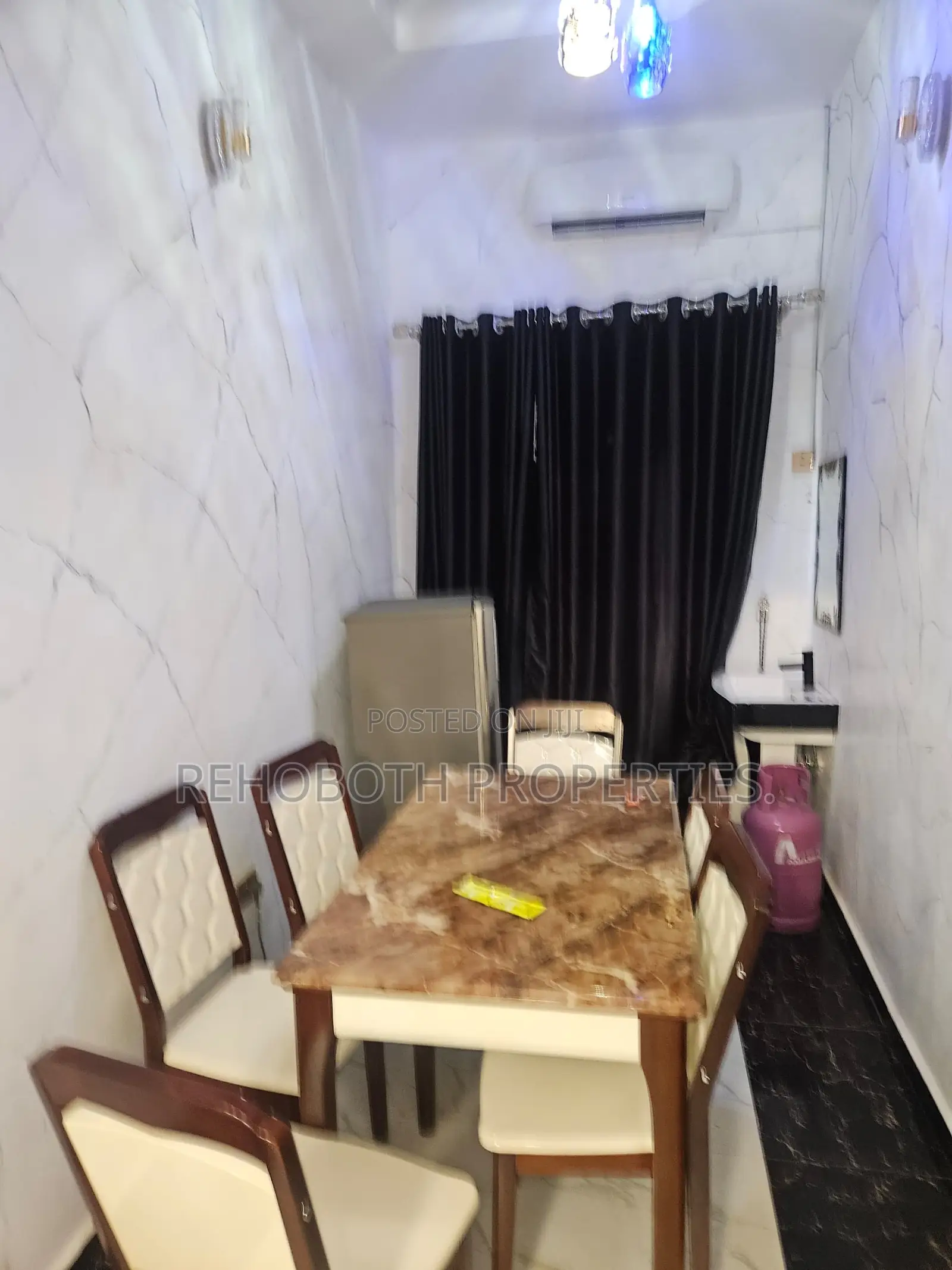 8bdrm Bungalow in Akogi Jankanta, Ibadan for sale in Ibadan