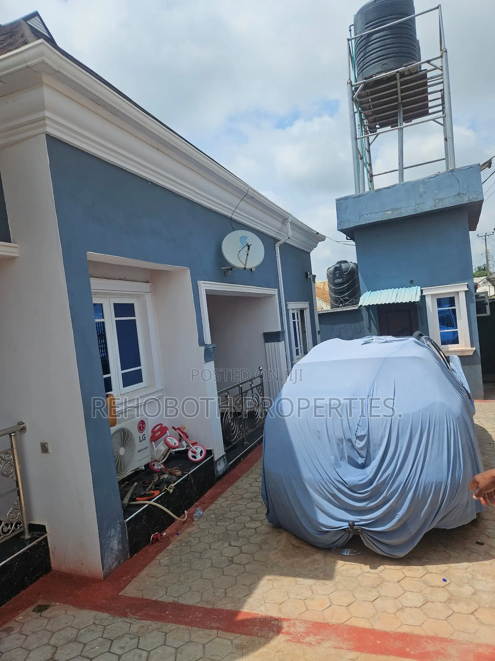 8bdrm Bungalow in Akogi Jankanta, Ibadan for sale in Ibadan