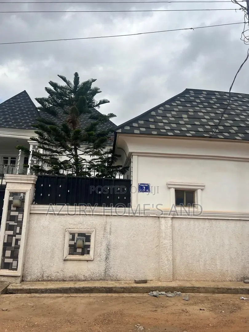 4bdrm Duplex in Abacha Road Estate, Mararaba for sale in Mararaba