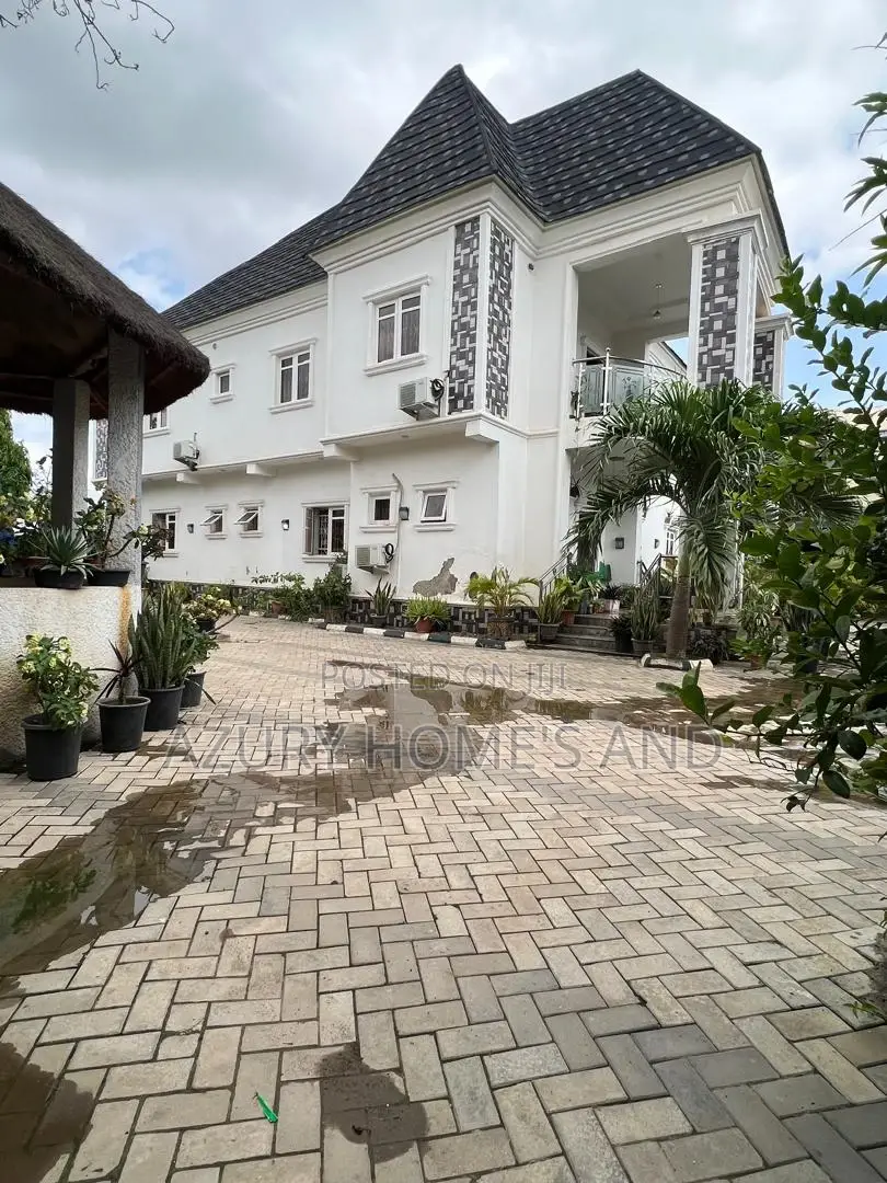 4bdrm Duplex in Abacha Road Estate, Mararaba for sale in Mararaba