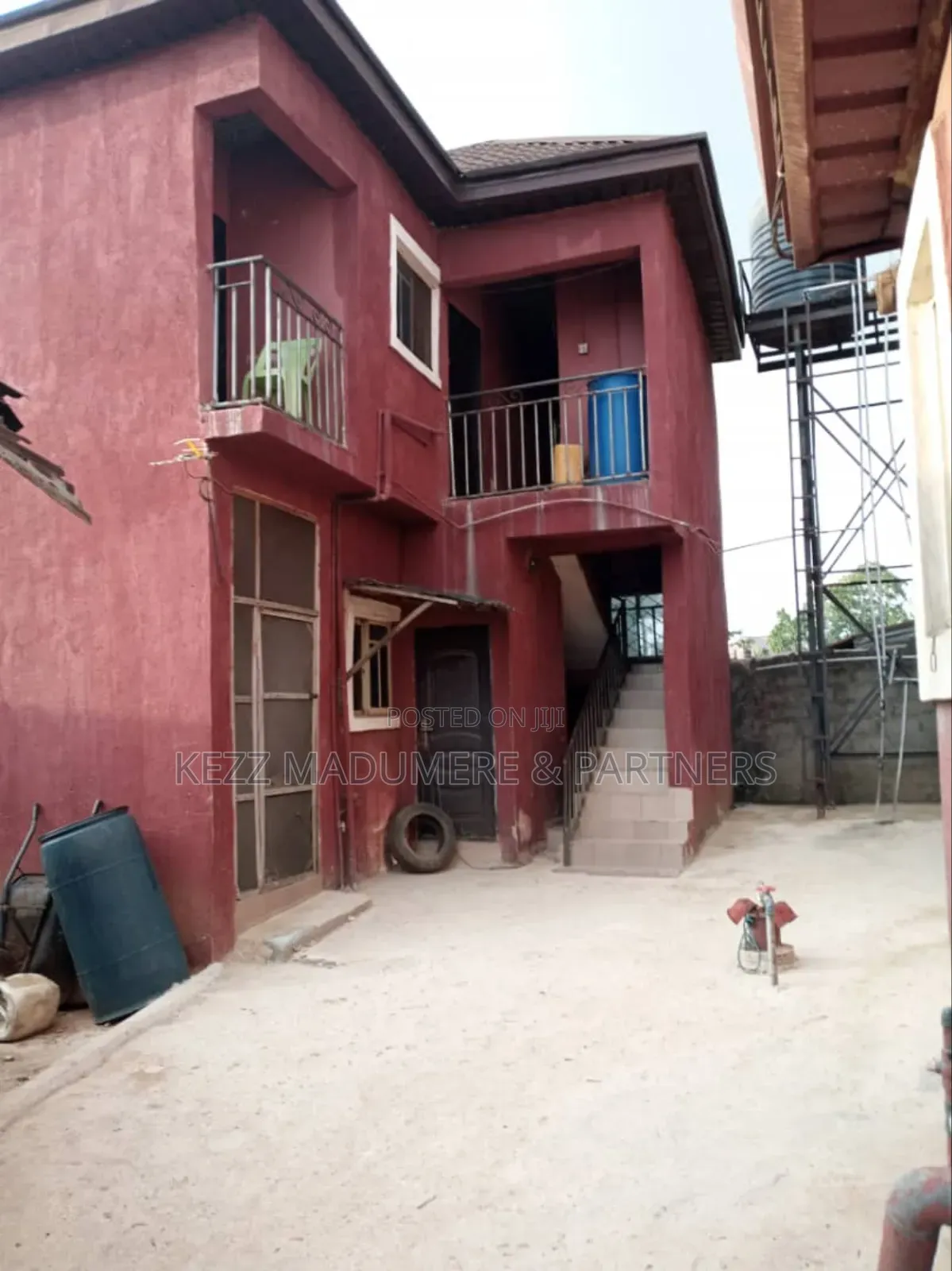 4bdrm Block of Flats in Near Golden Guinea for sale in Umuahia
