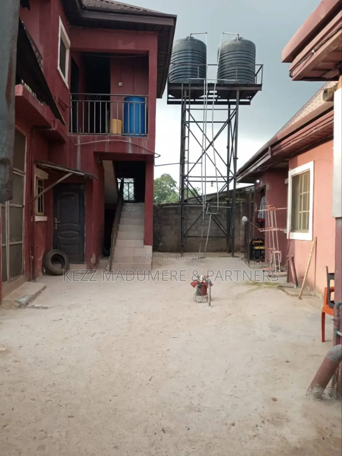4bdrm Block of Flats in Near Golden Guinea for sale in Umuahia