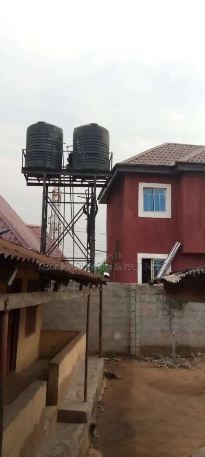 4bdrm Block of Flats in Near Golden Guinea for sale in Umuahia