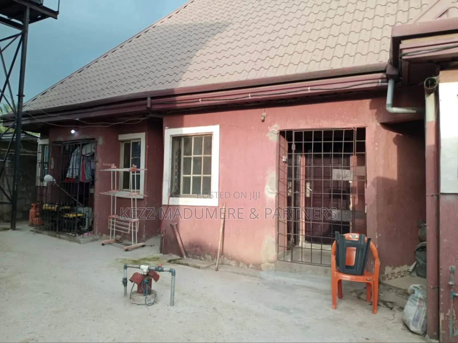4bdrm Block of Flats in Near Golden Guinea for sale in Umuahia