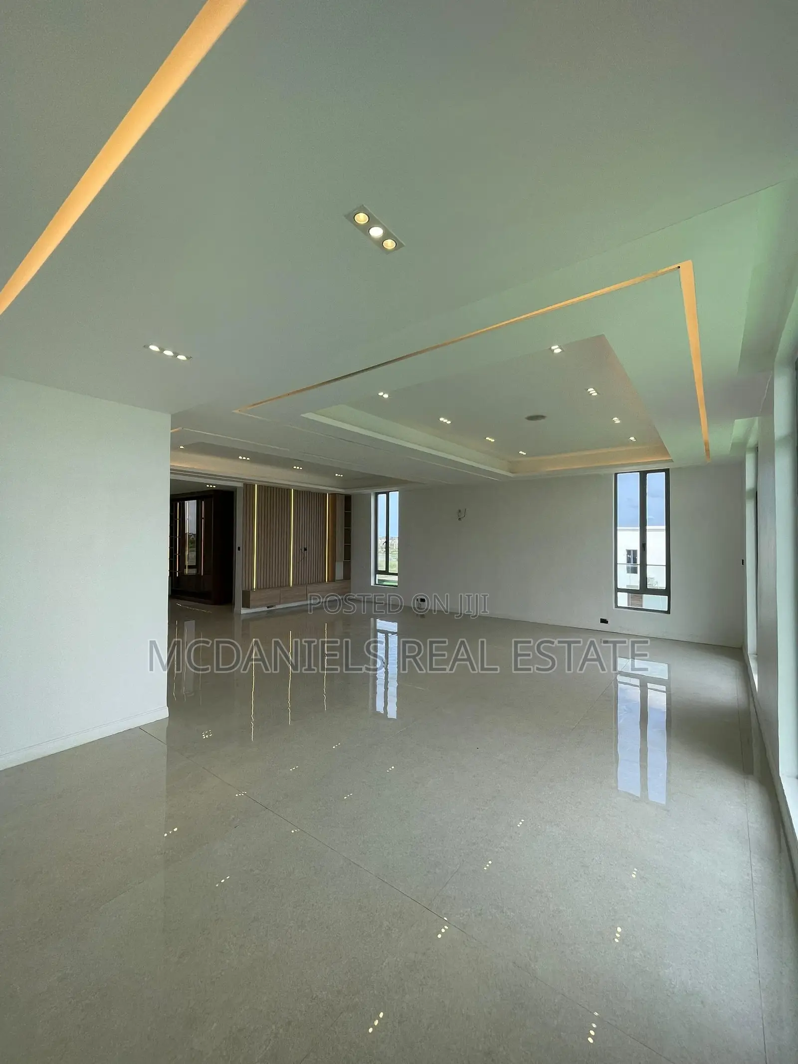 5bdrm Duplex in Osapa london for sale in Osapa london
