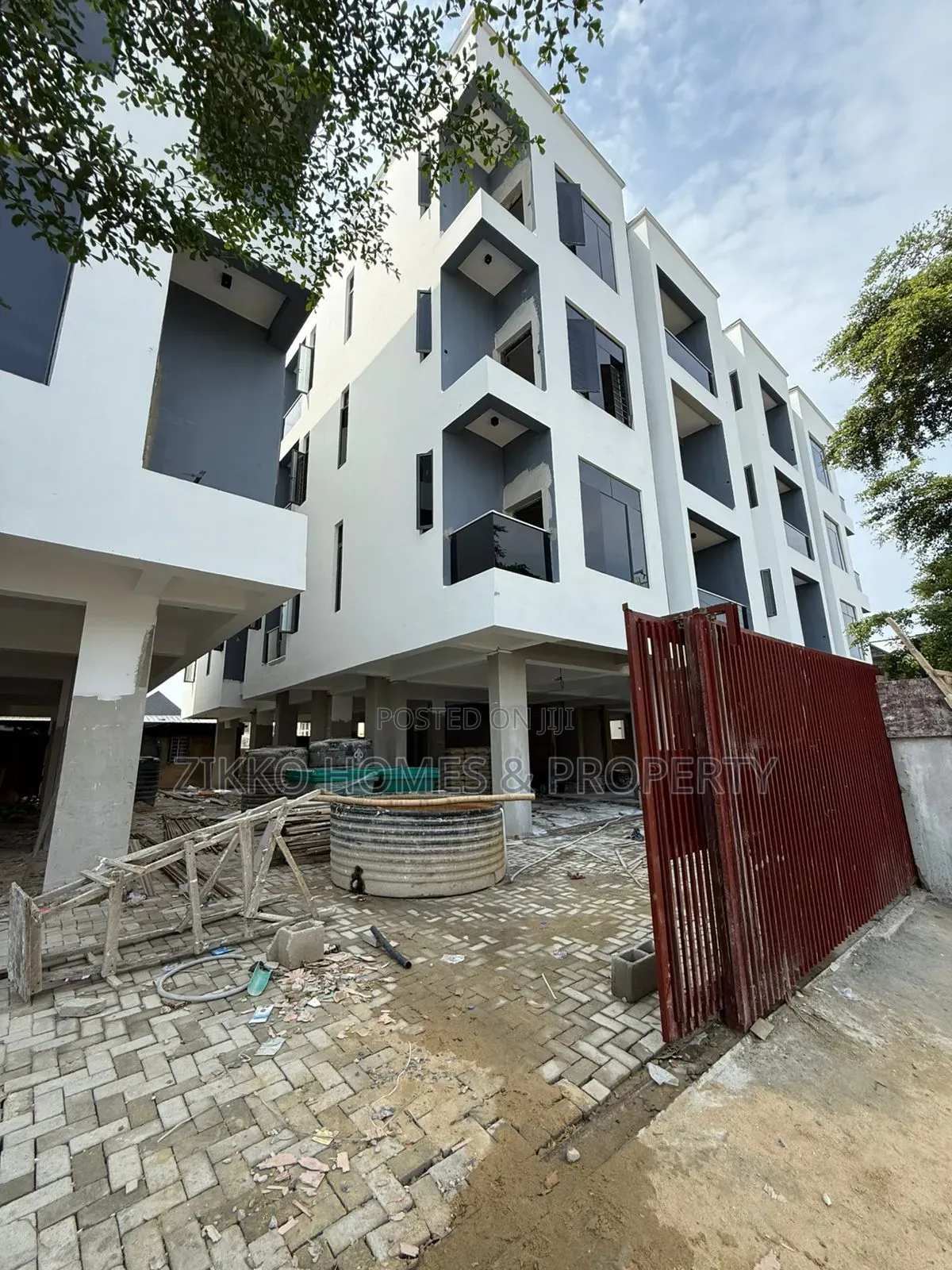2bdrm Apartment in Ologolo Lekki for sale in Lekki