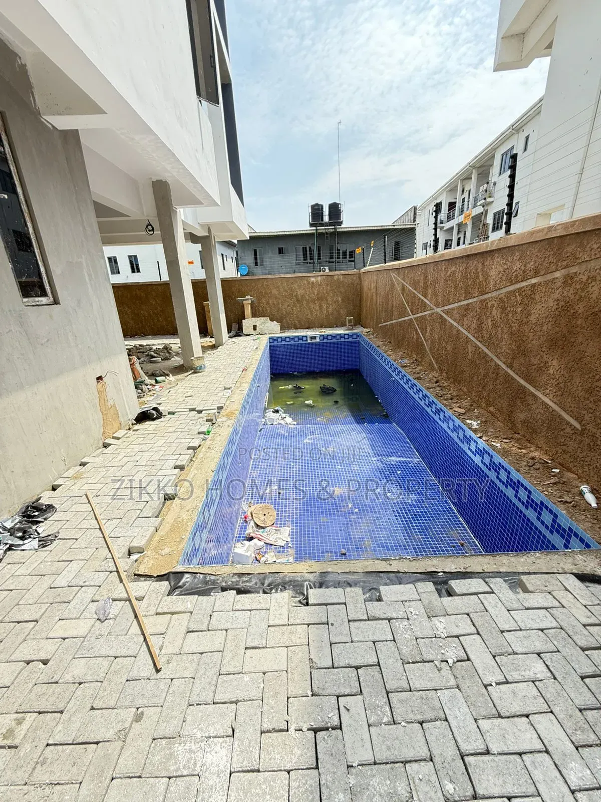 2bdrm Apartment in Ologolo Lekki for sale in Lekki