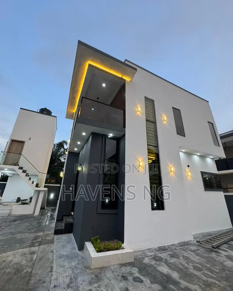 4bdrm Duplex in Eliozu for sale in Eliozu