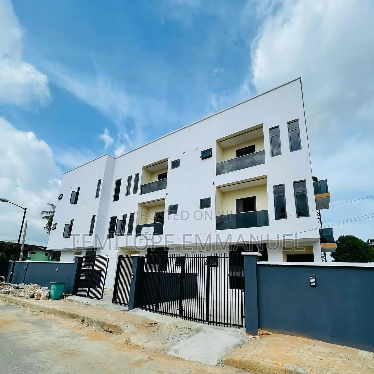 Furnished 4bdrm Duplex in Anthony Village for sale in Anthony Village
