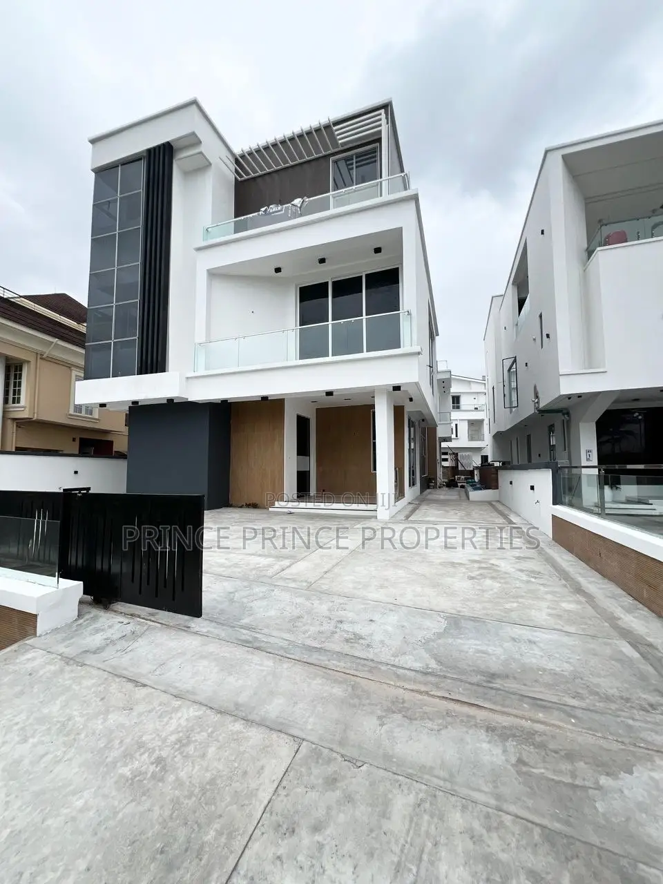 Furnished 5bdrm Duplex in Lekki for sale in Lekki