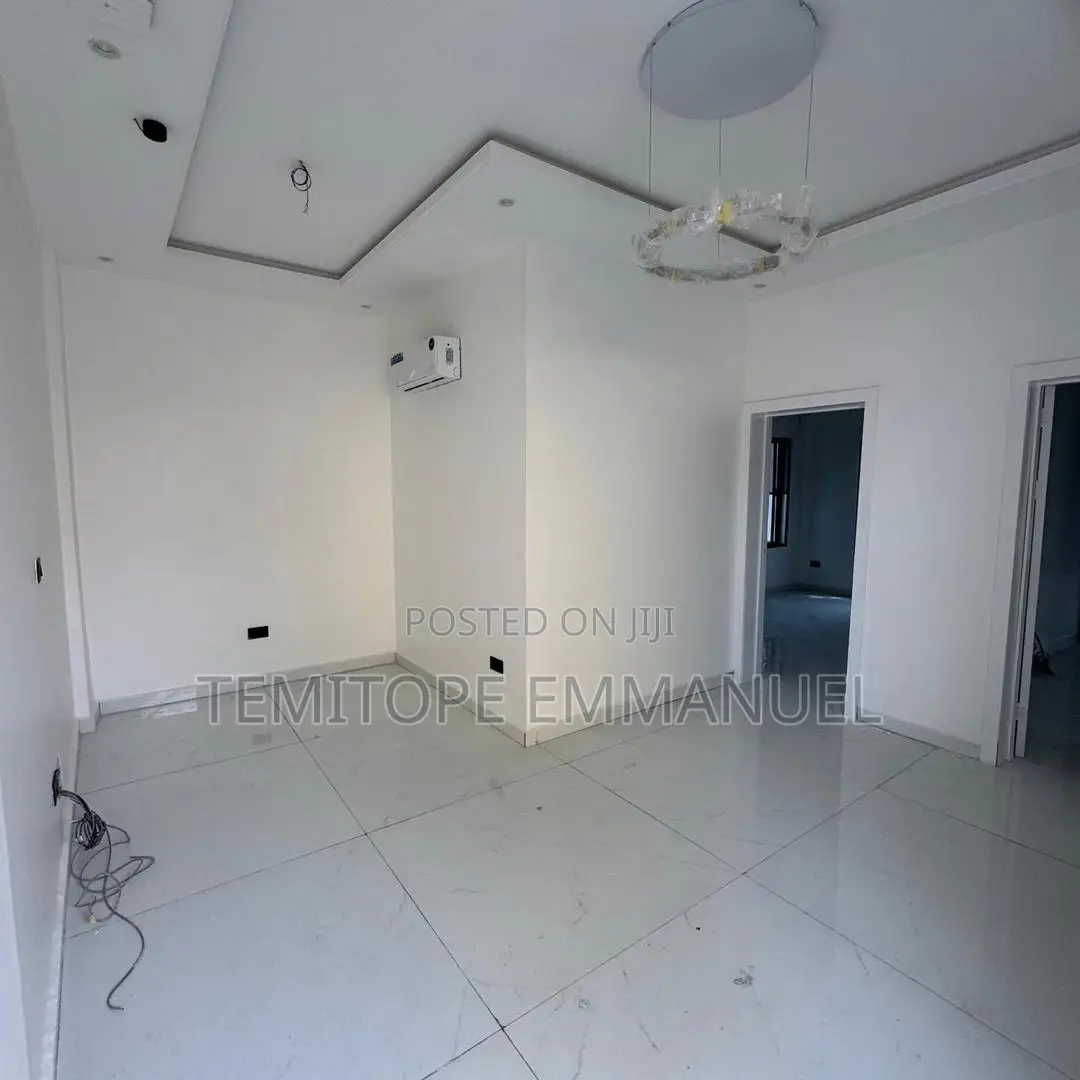Furnished 4bdrm Duplex in Phase 1 for sale in Lekki Phase 1