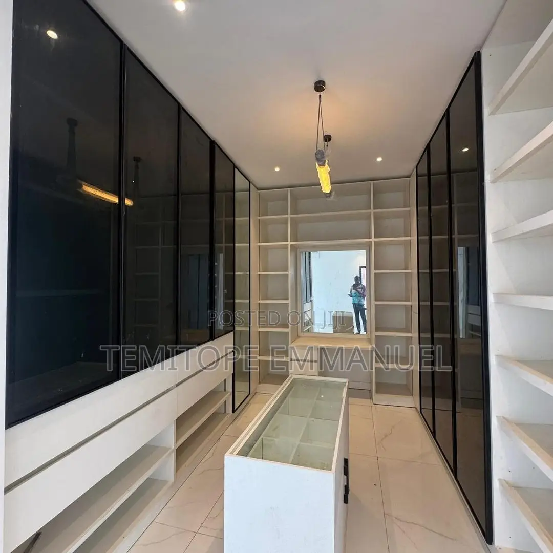 Furnished 4bdrm Duplex in Phase 1 for sale in Lekki Phase 1