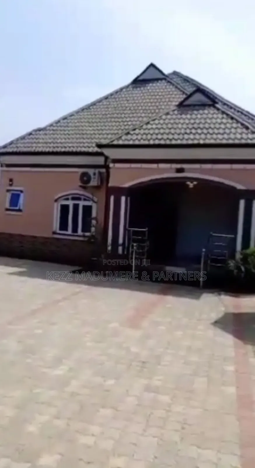 4bdrm Bungalow in Sars Road Port for sale in Port-Harcourt