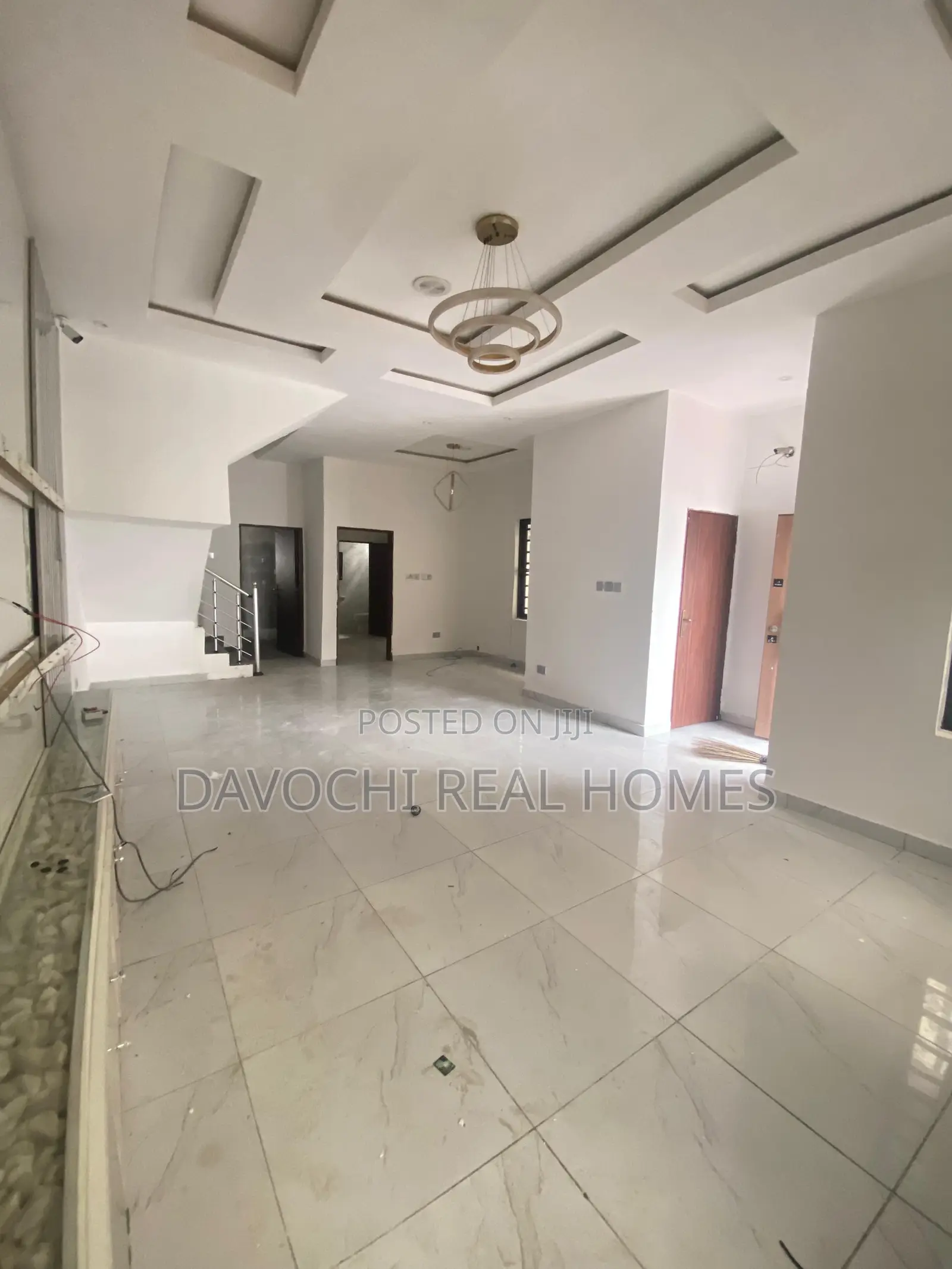 4bdrm Duplex in Chevron for rent in Chevron