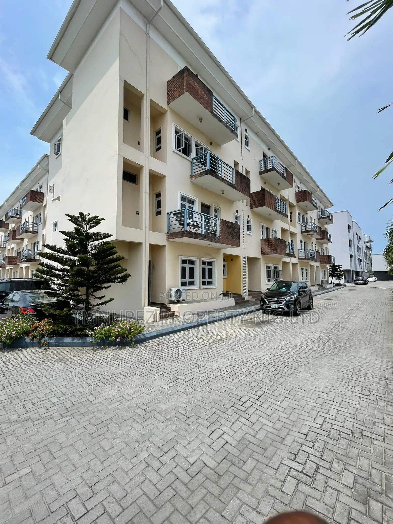 4bdrm Duplex in Ologolo for rent in Ologolo