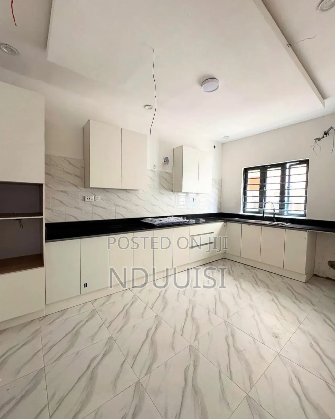 4bdrm Duplex in Ologolo for sale in Ologolo