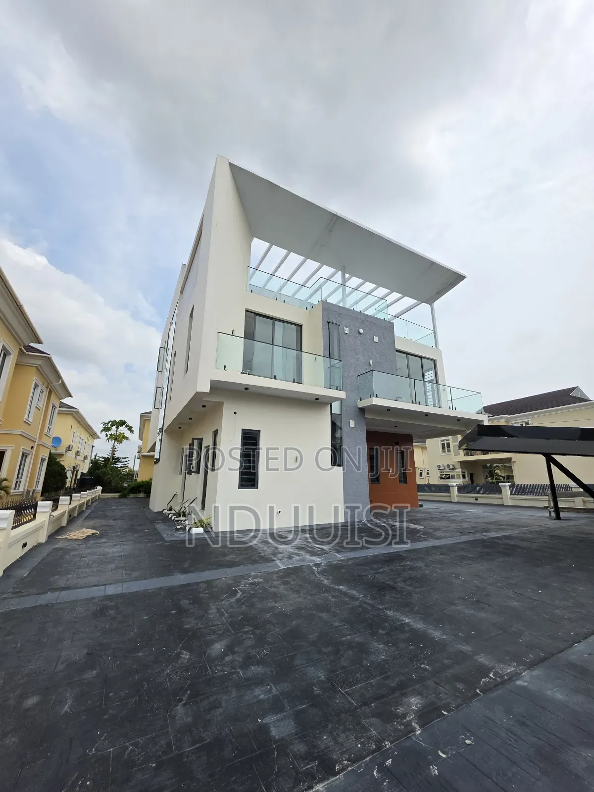 4bdrm Duplex in Northernforesure, Chevron for sale in Chevron