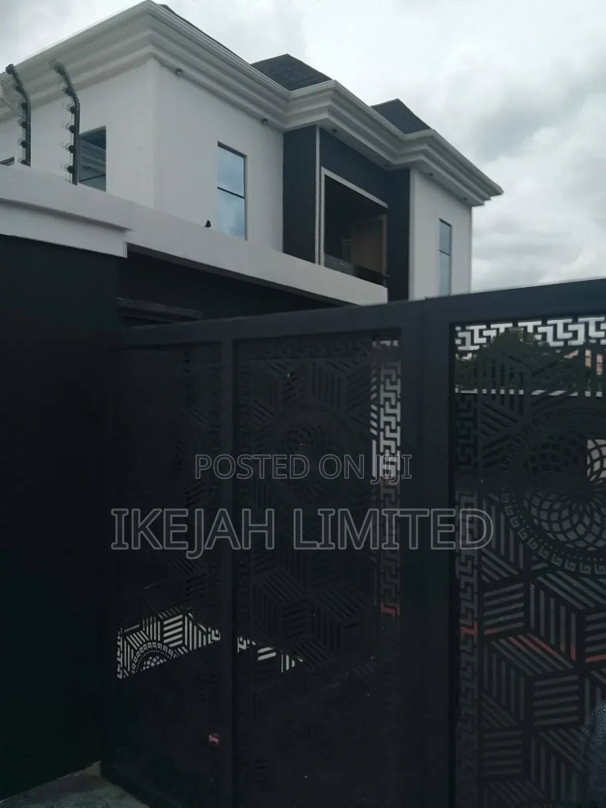 3bdrm Apartment in Omole Phase 1 Gra for sale in Omole Phase 1