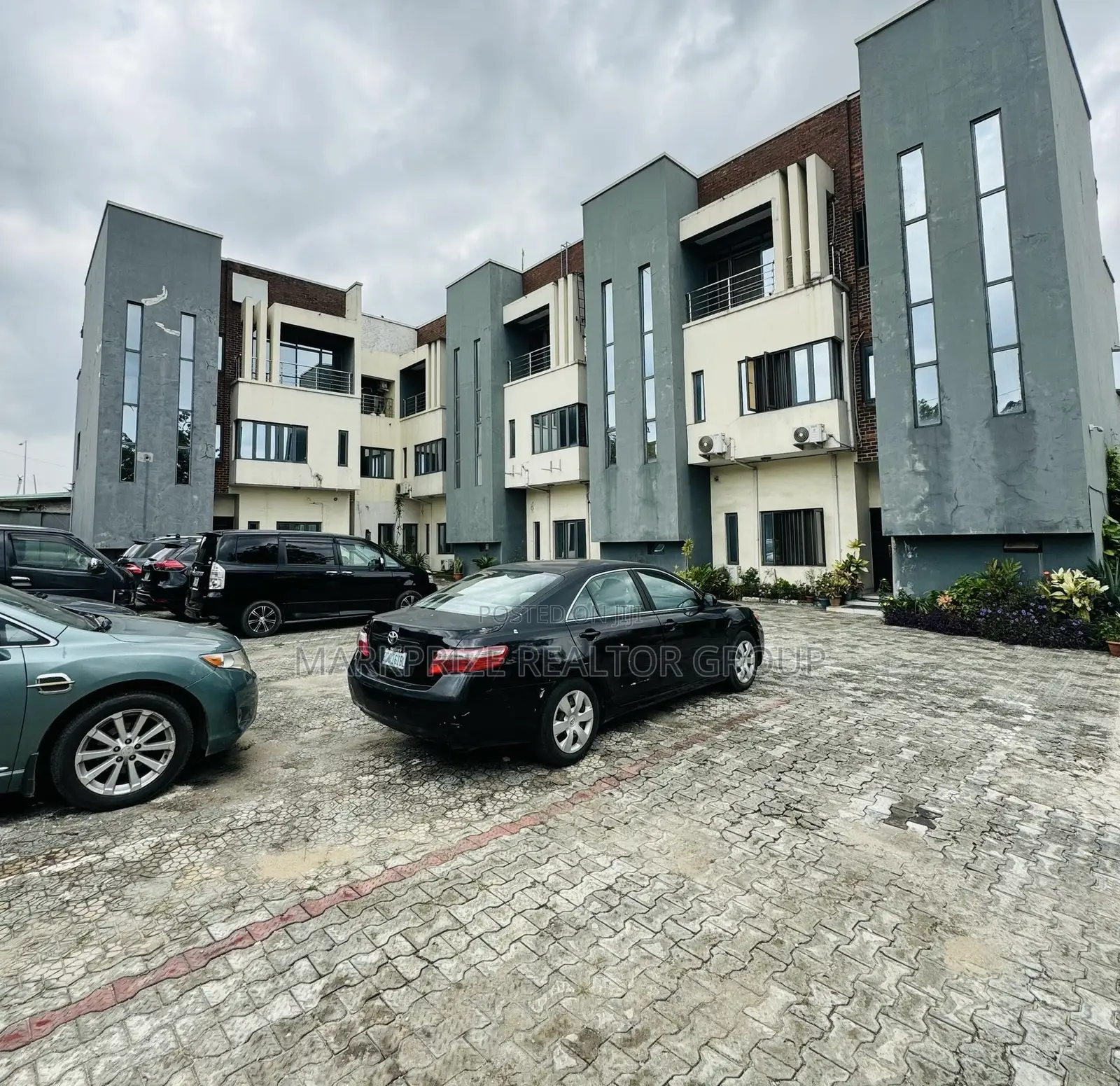 4bdrm Duplex in Gbadaga Phase 1, Gbagada for sale in Gbagada