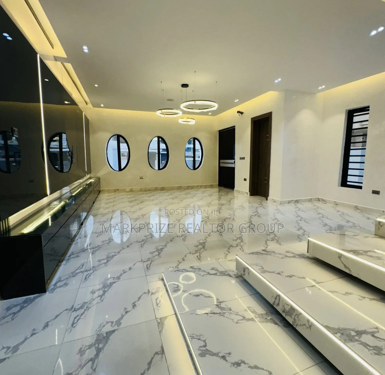 4bdrm Duplex in Adeniyi Jones Lagos for sale in Adeniyi Jones