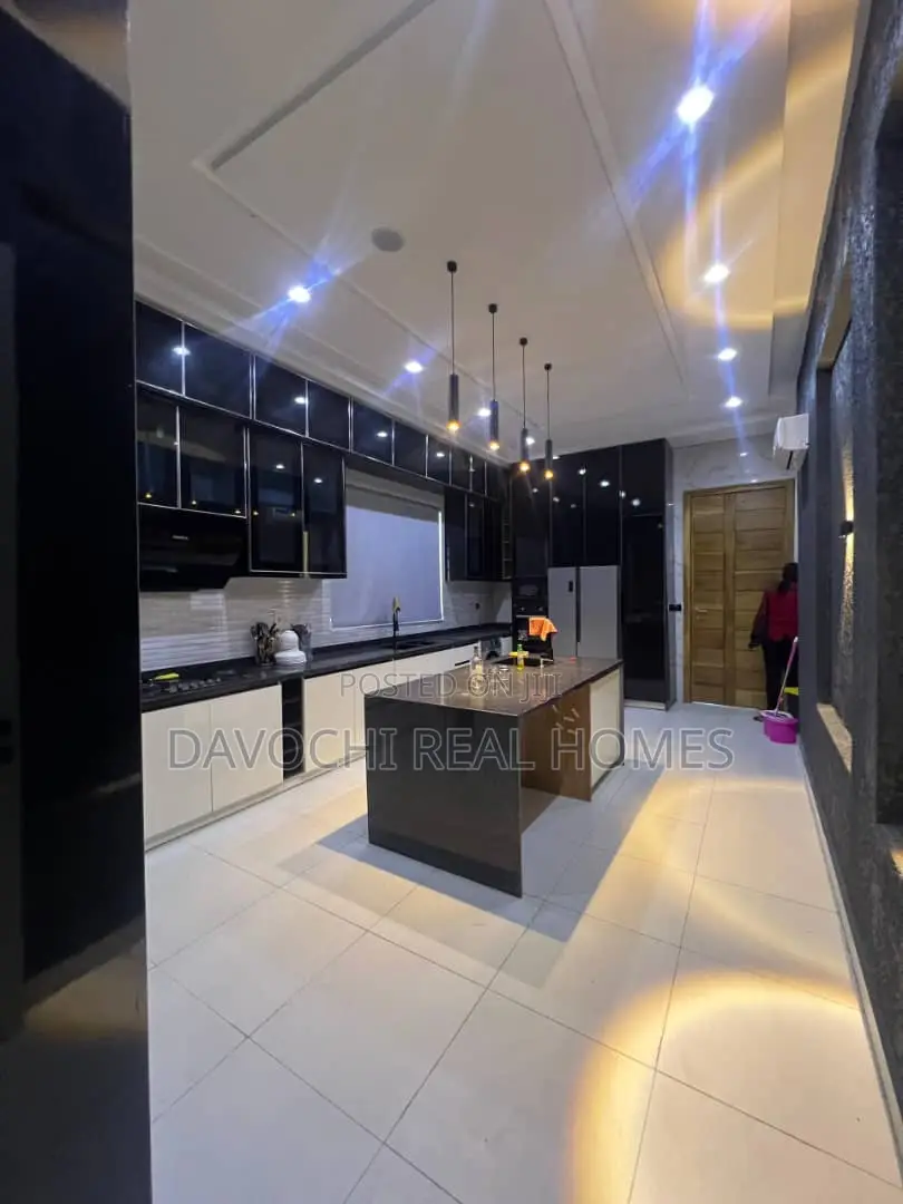 Furnished 5bdrm Duplex in Ikota for rent in Ikota