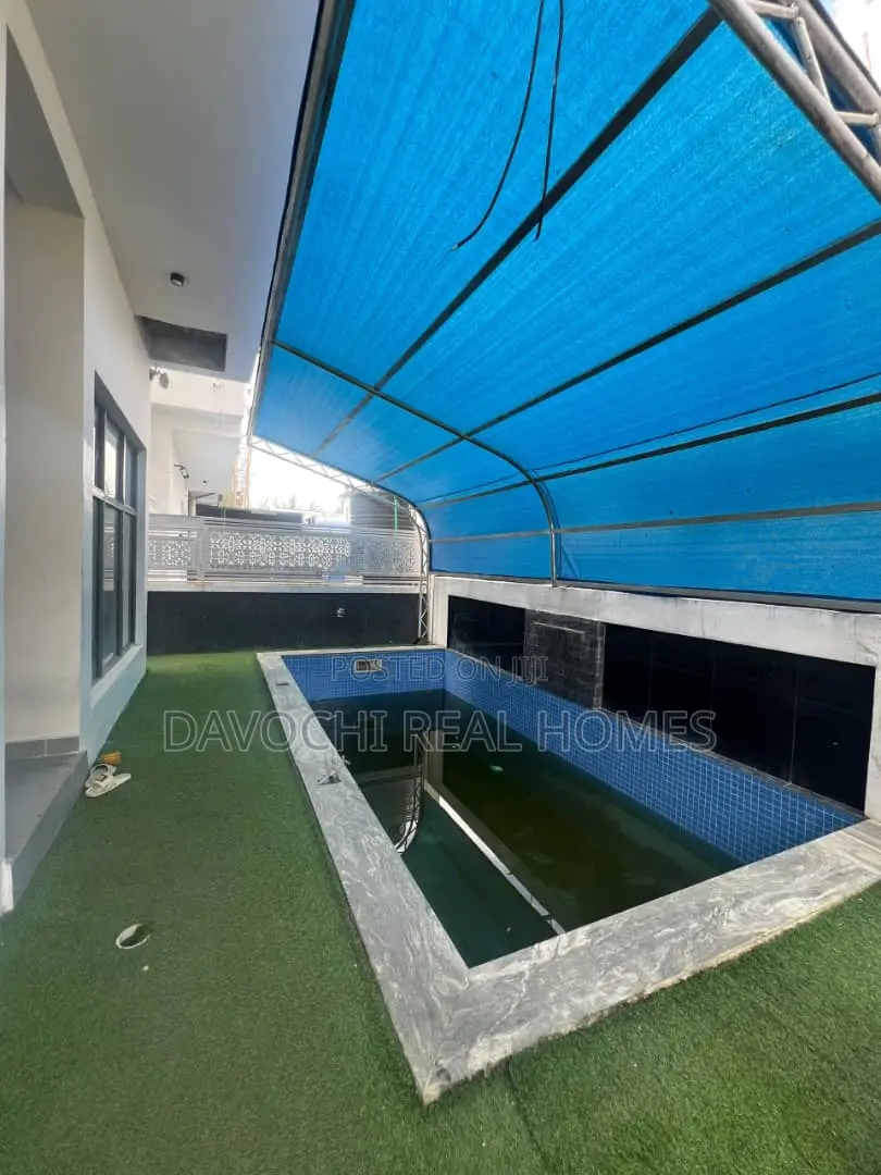 Furnished 5bdrm Duplex in Ikota for rent in Ikota