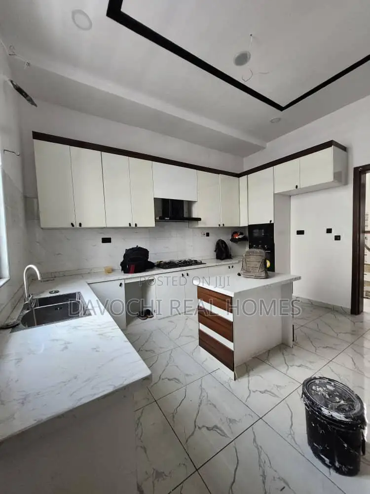 Mini Flat in Lekki Phase1 for rent in Lekki Phase 1