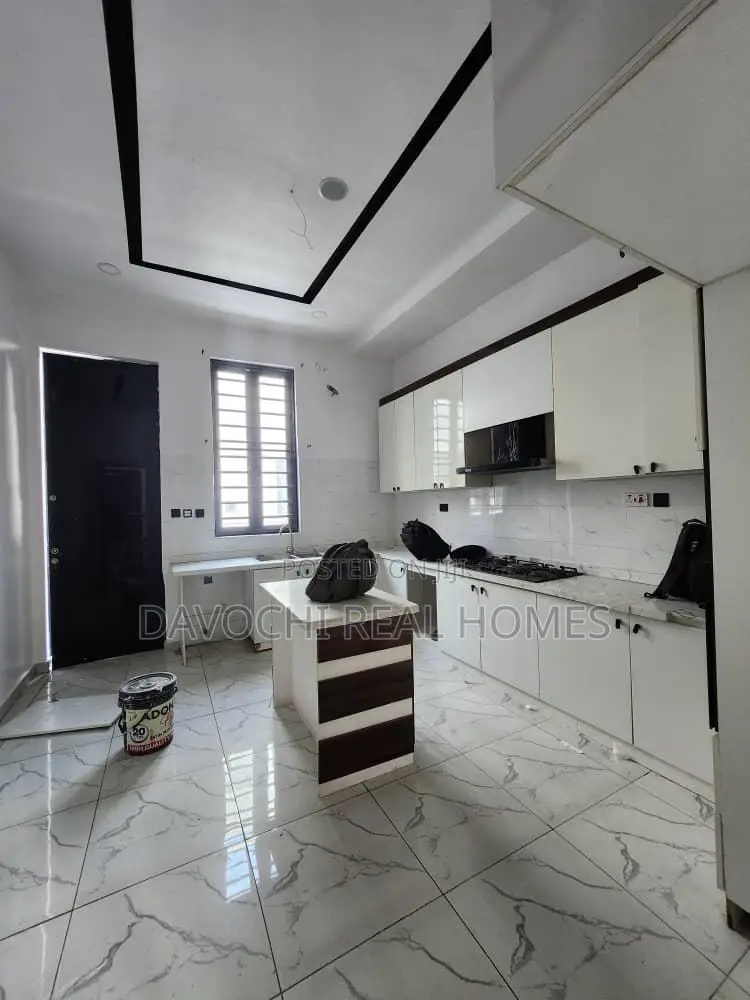 Mini Flat in Lekki Phase1 for rent in Lekki Phase 1